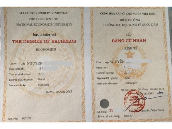 Làm Bằng Cử Nhân Kinh Tế Phôi Thật Chính Hãng 100%