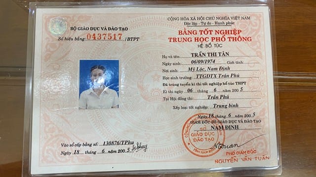 Bang Cap 3 Bo Tuc Co Hop Phap Khong