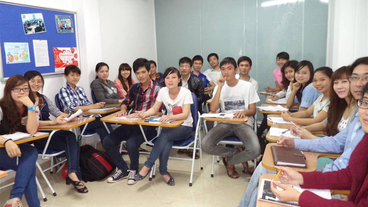 Có nên tự học tiếng Trung tại nhà hay đi học lớp?